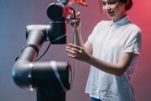 Robotic Process Automation (RPA) vs. Physical Robots: Key Differences